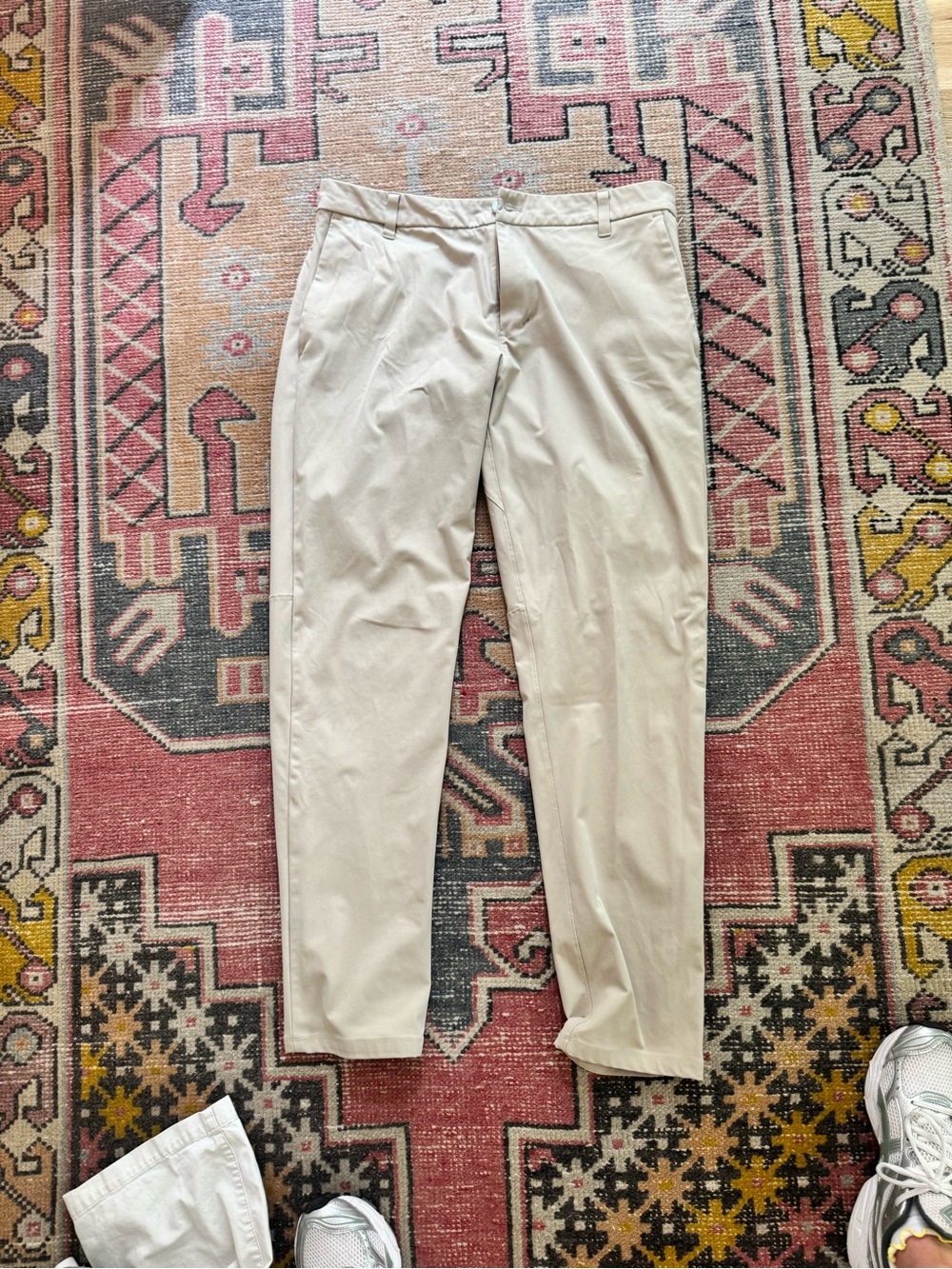 lululemon athletica Men's Light Tan Commission classic  Pants
